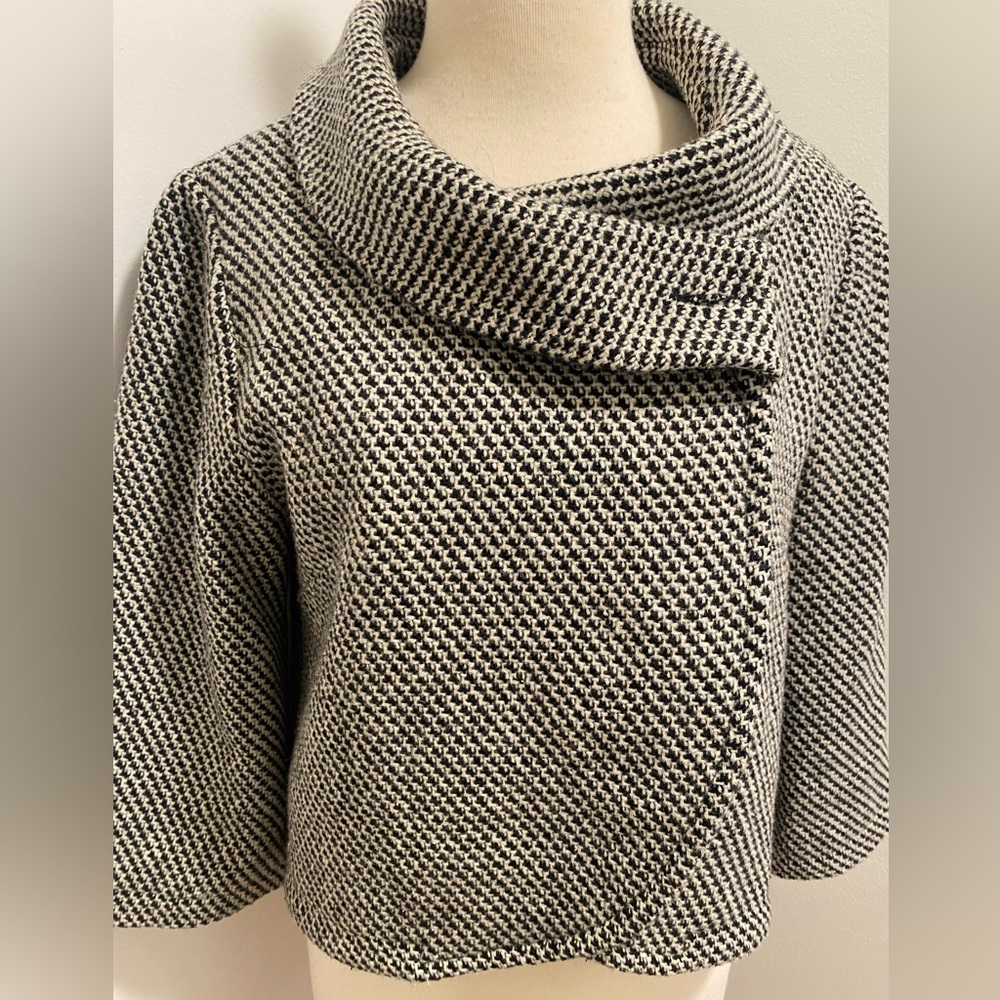 Chic Vintage Black and Cream Textured Jacket Size M - EUC - Picture 2 of 7